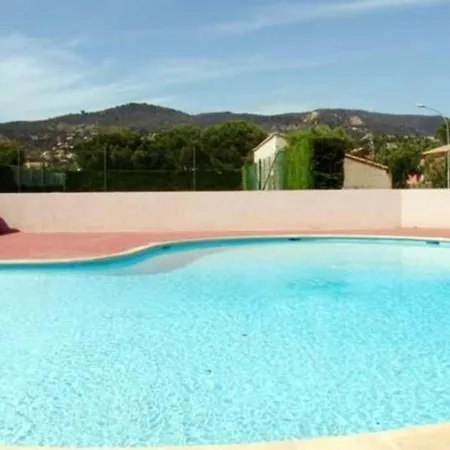 Petite Maison Climatisee Avec Terrasse, Piscine, Tennis A Bormes-les-mimosas, A 5 Min De La - Fr-1-251-815 Bormes-les-Mimosas